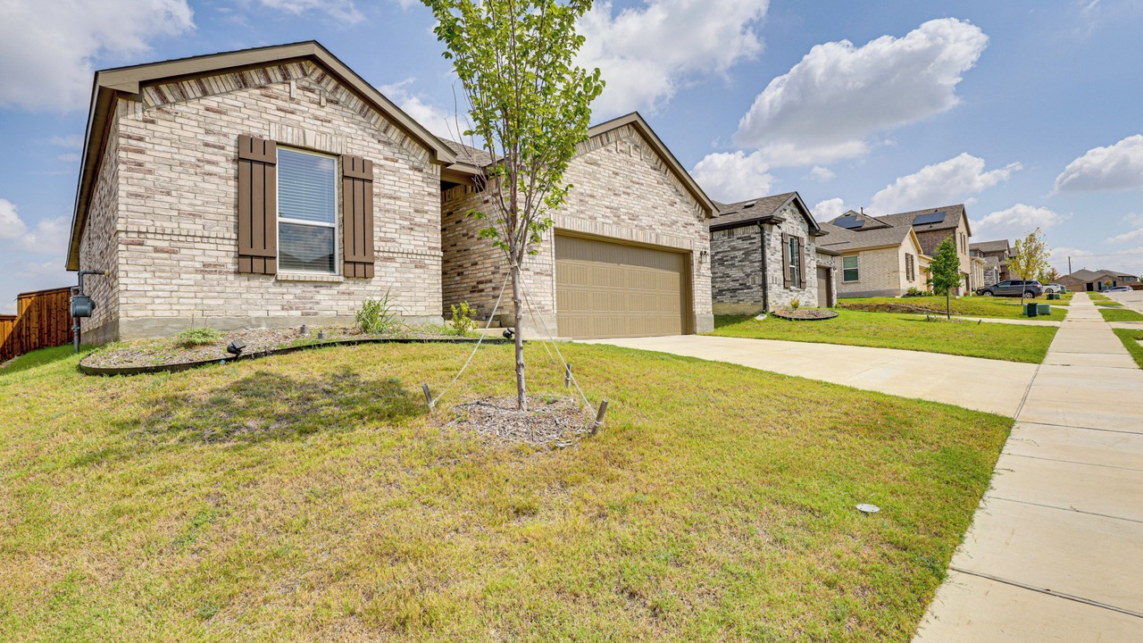 Photo of Outdoor in Aubrey