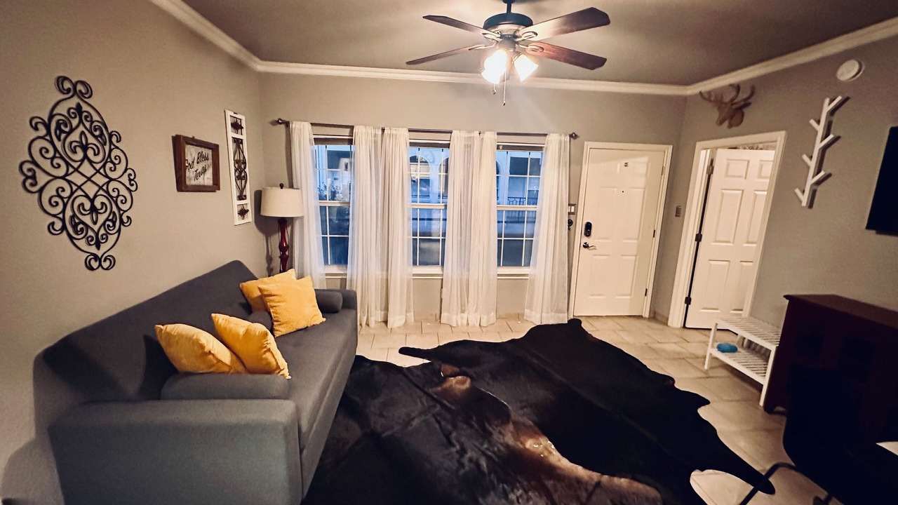 Photo of Livingroom in Lago Vista