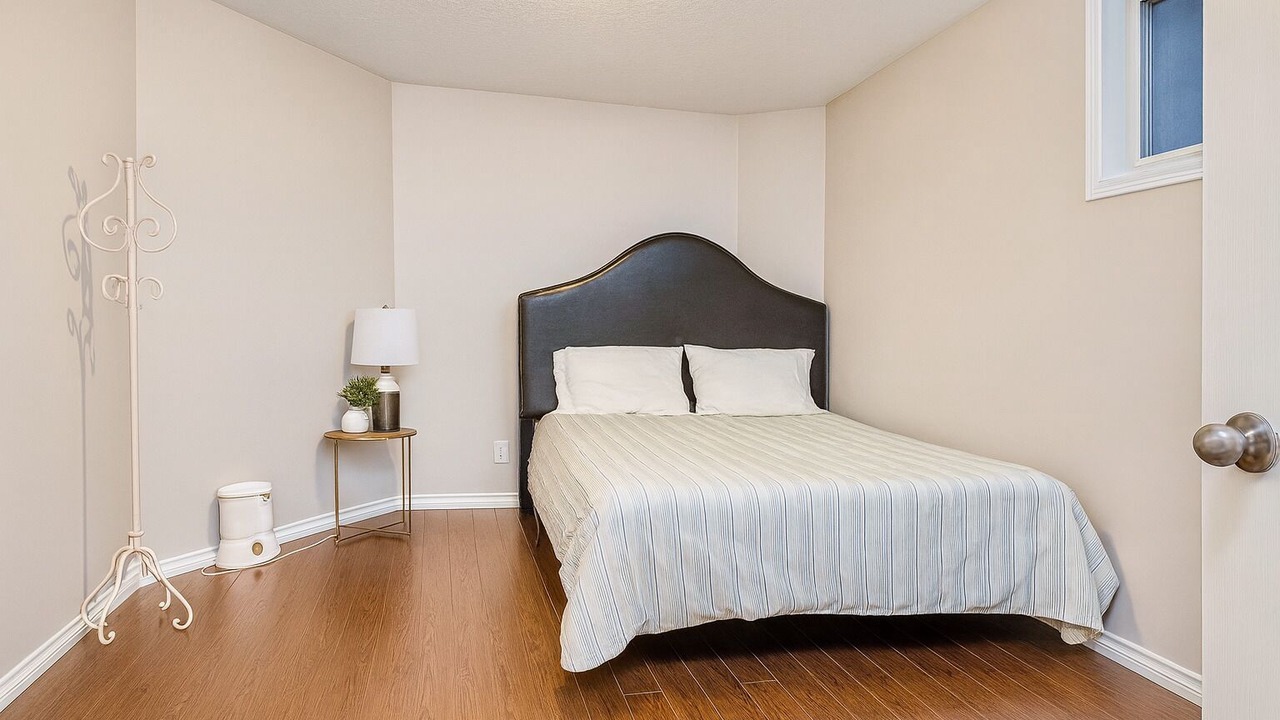 Photo of Bedroom in Signal Hill