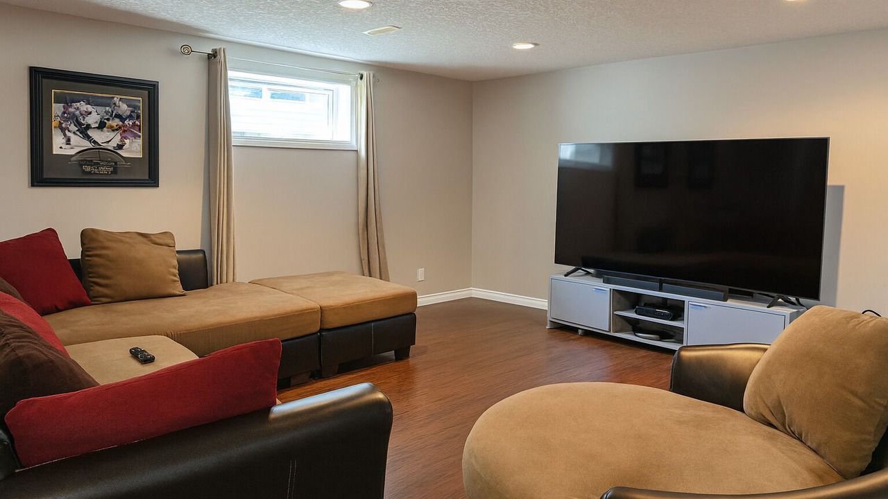 Photo of Livingroom in Signal Hill