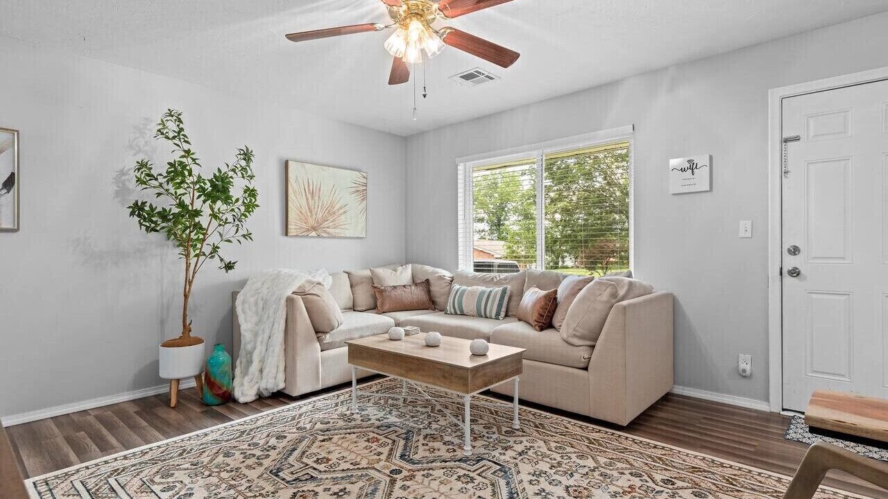 Photo of Livingroom in Bartlesville