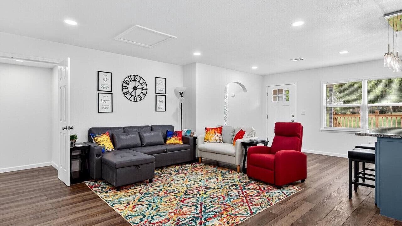 Photo of Livingroom in Bartlesville