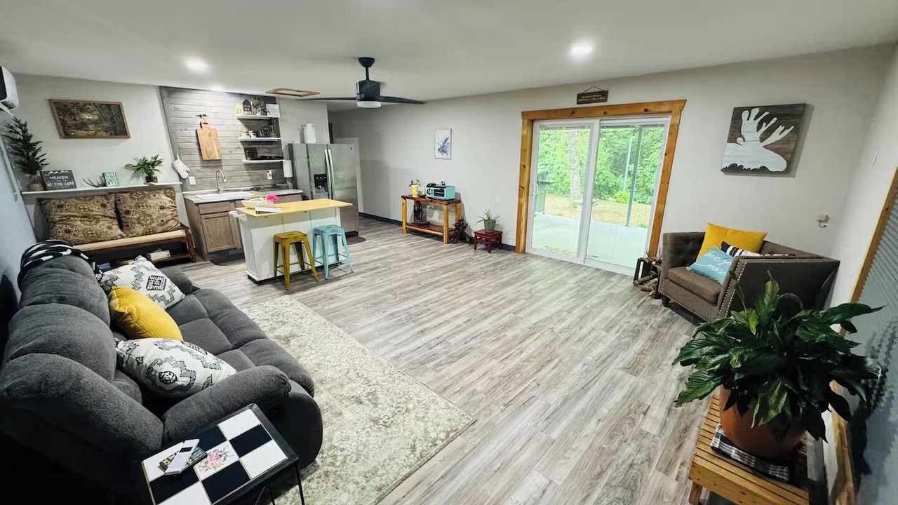 Photo of Livingroom in Sulphur