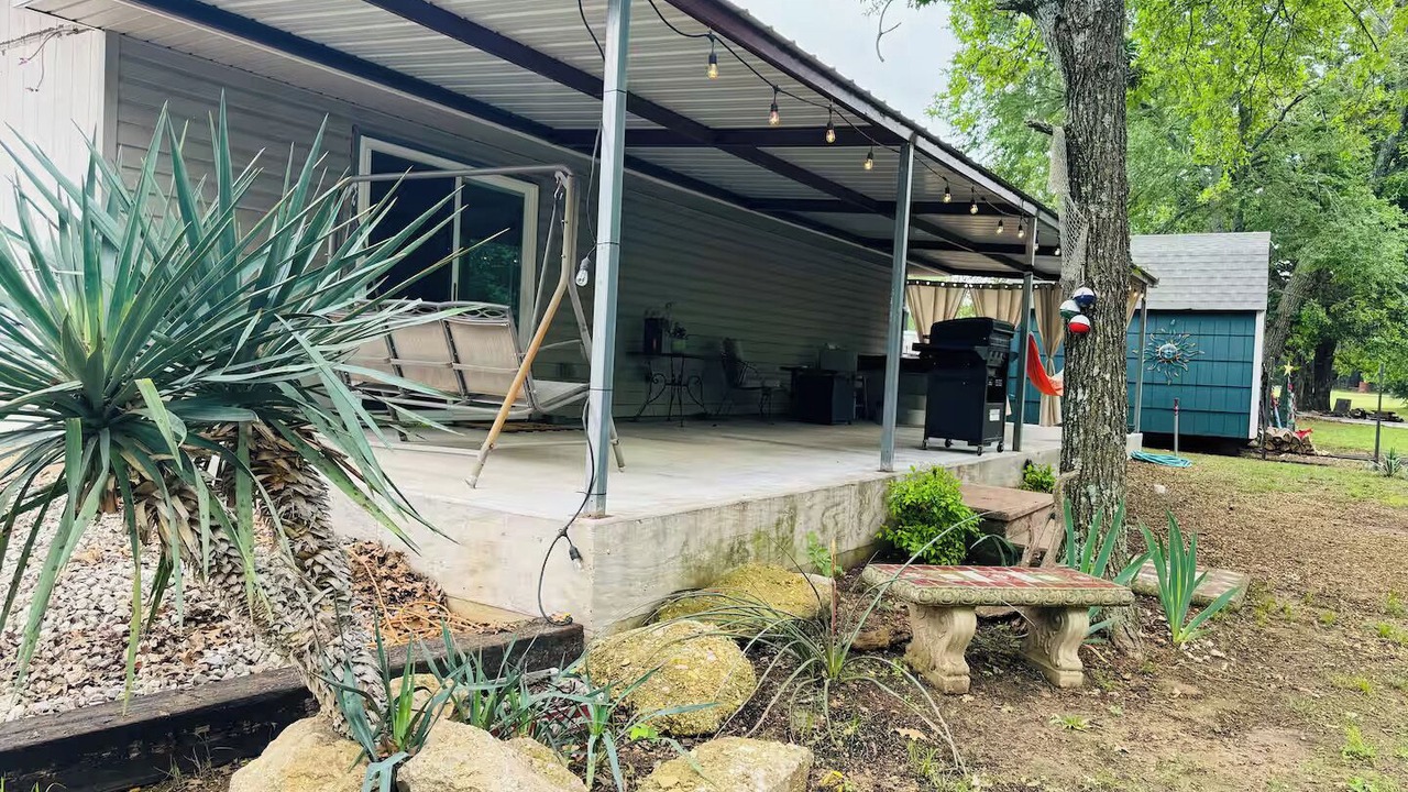 Photo of Patio Balcony in Sulphur