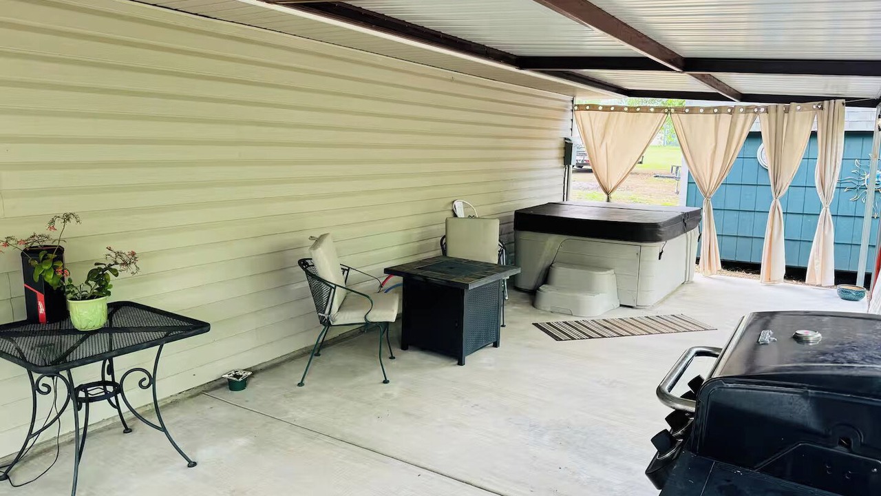 Photo of Patio Balcony in Sulphur