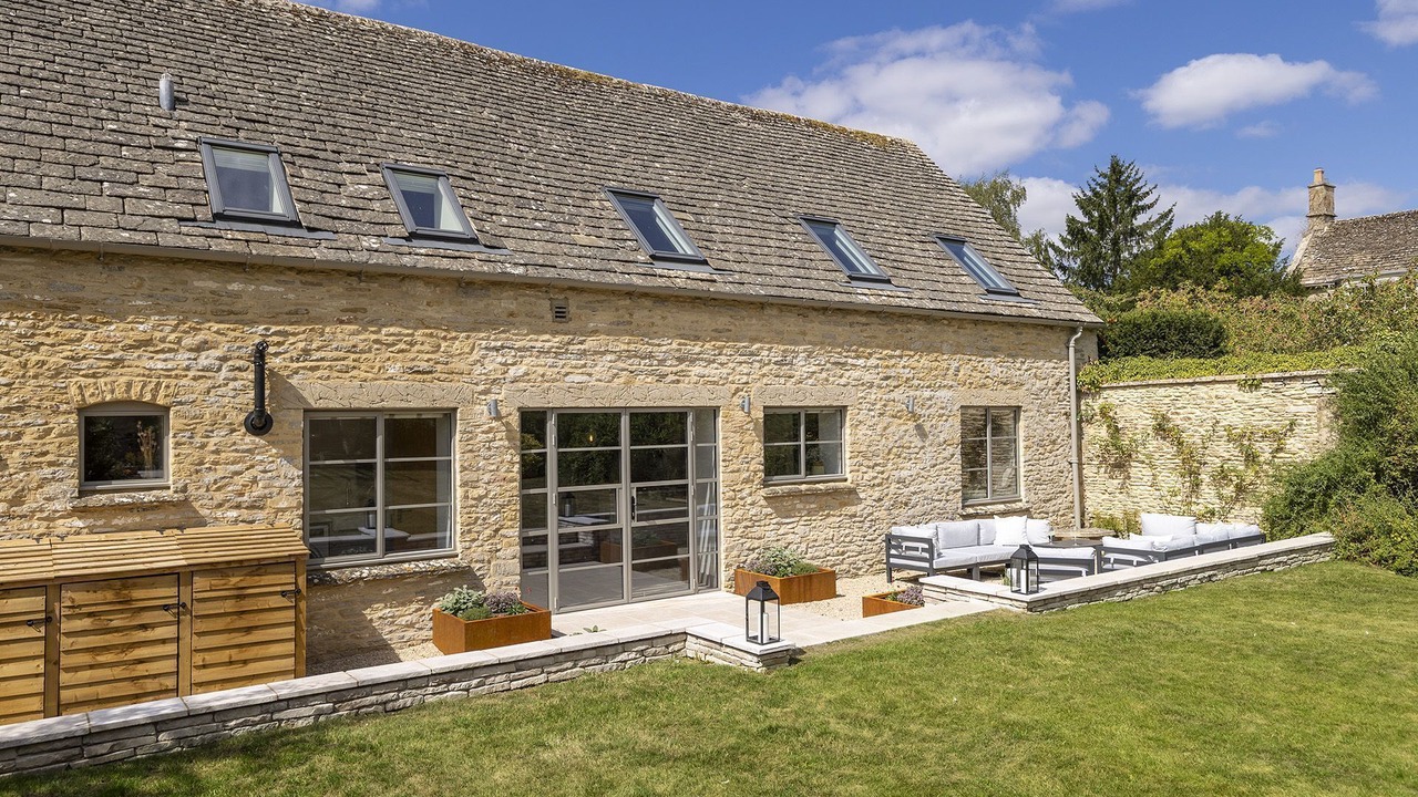 Photo of Outdoor in Burford