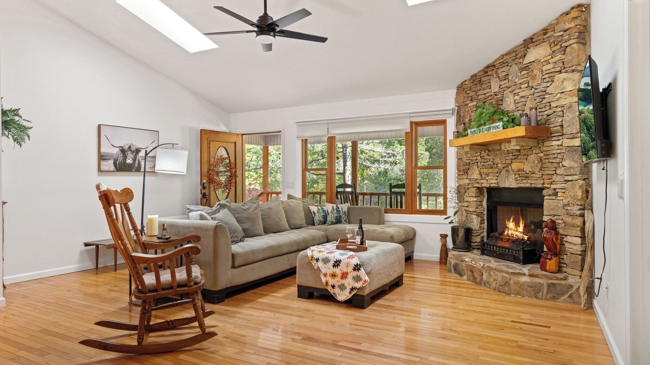 Photo of Livingroom in Hayesville