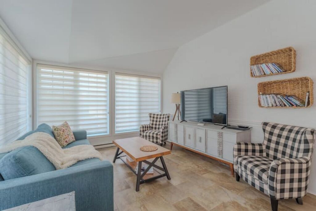 Photo of Livingroom in Louiseville