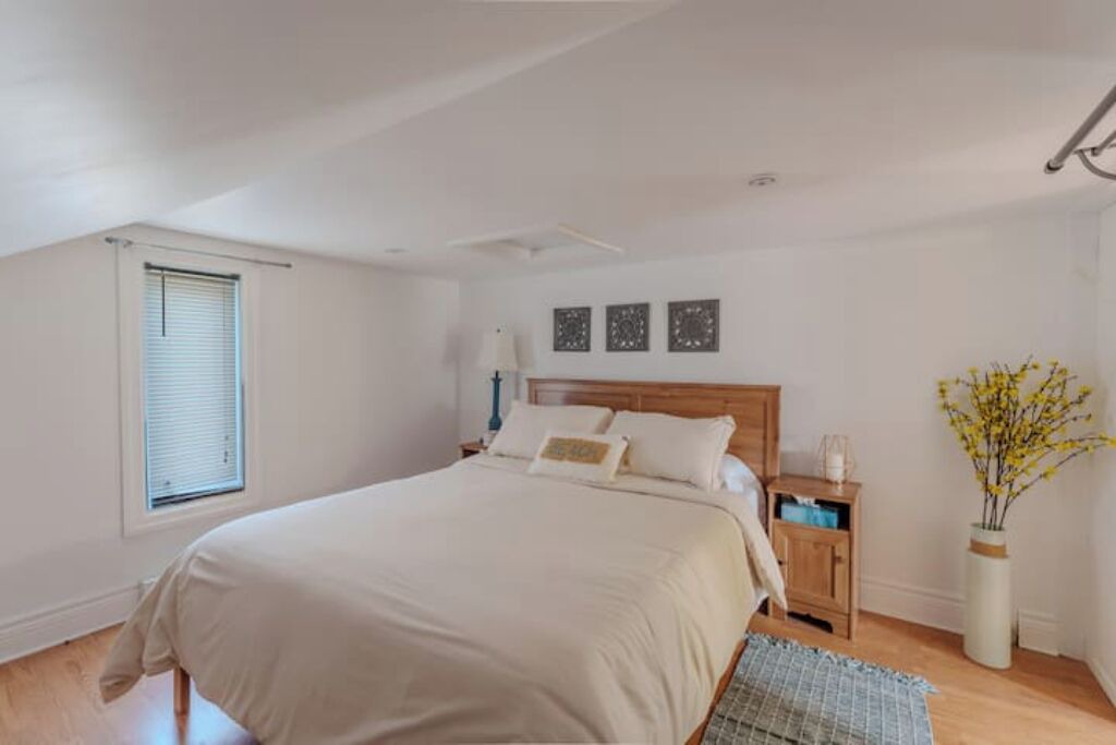 Photo of Bedroom in Louiseville