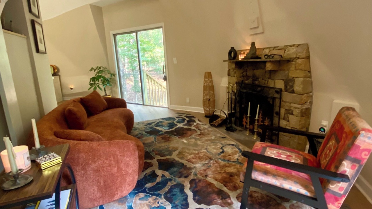 Photo of Livingroom in Chapel Hill