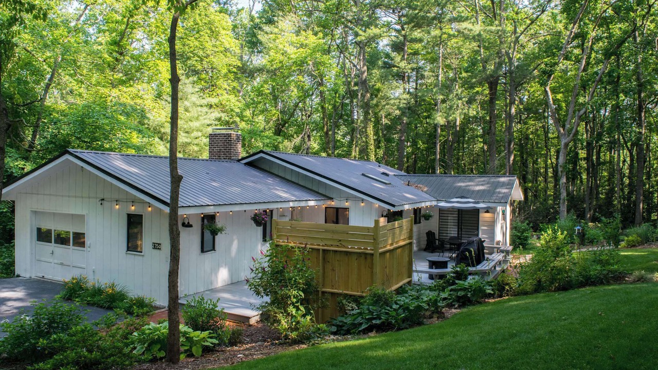 Photo of Outdoor in Hendersonville