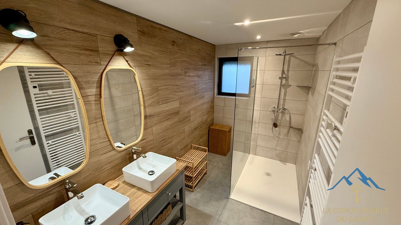 Photo of Bathroom in Mont-Dore