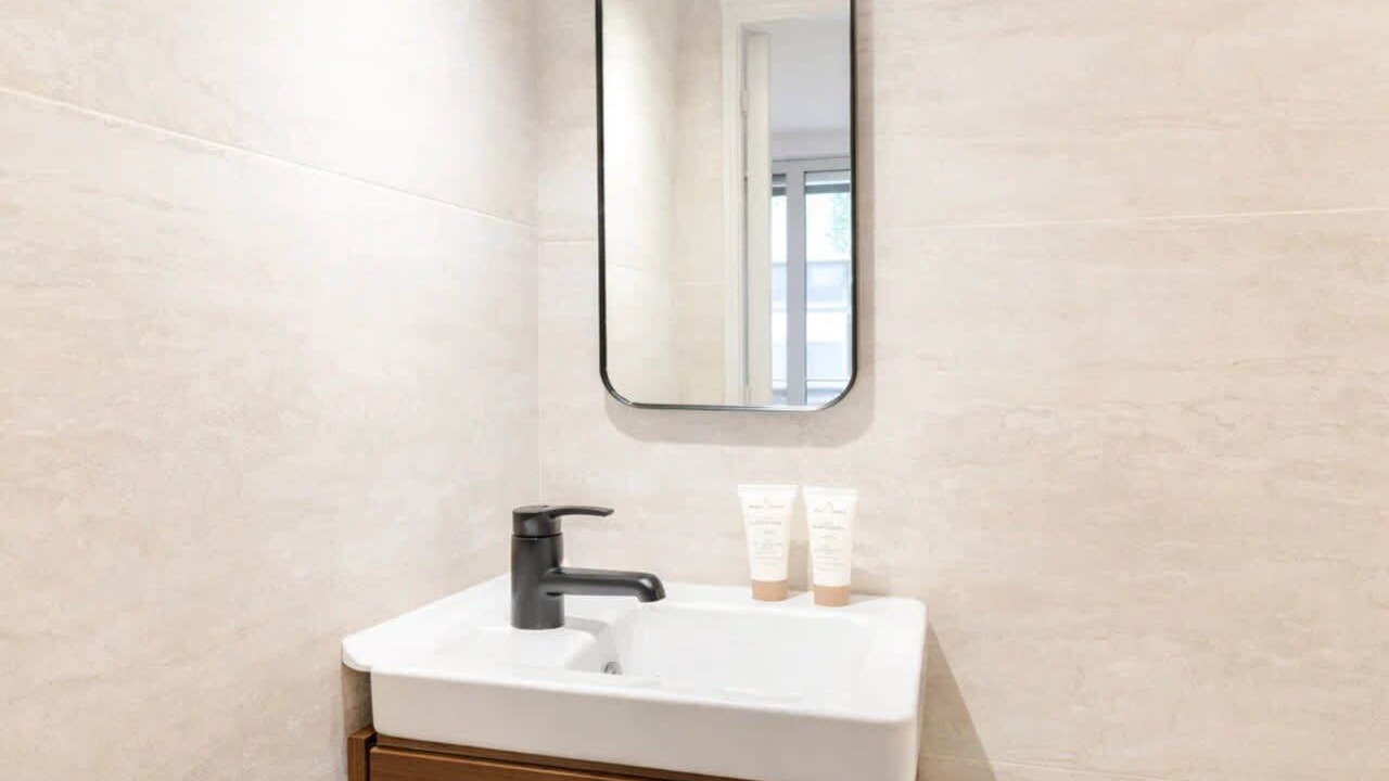 Photo of Bathroom in Arts-et-Metiers