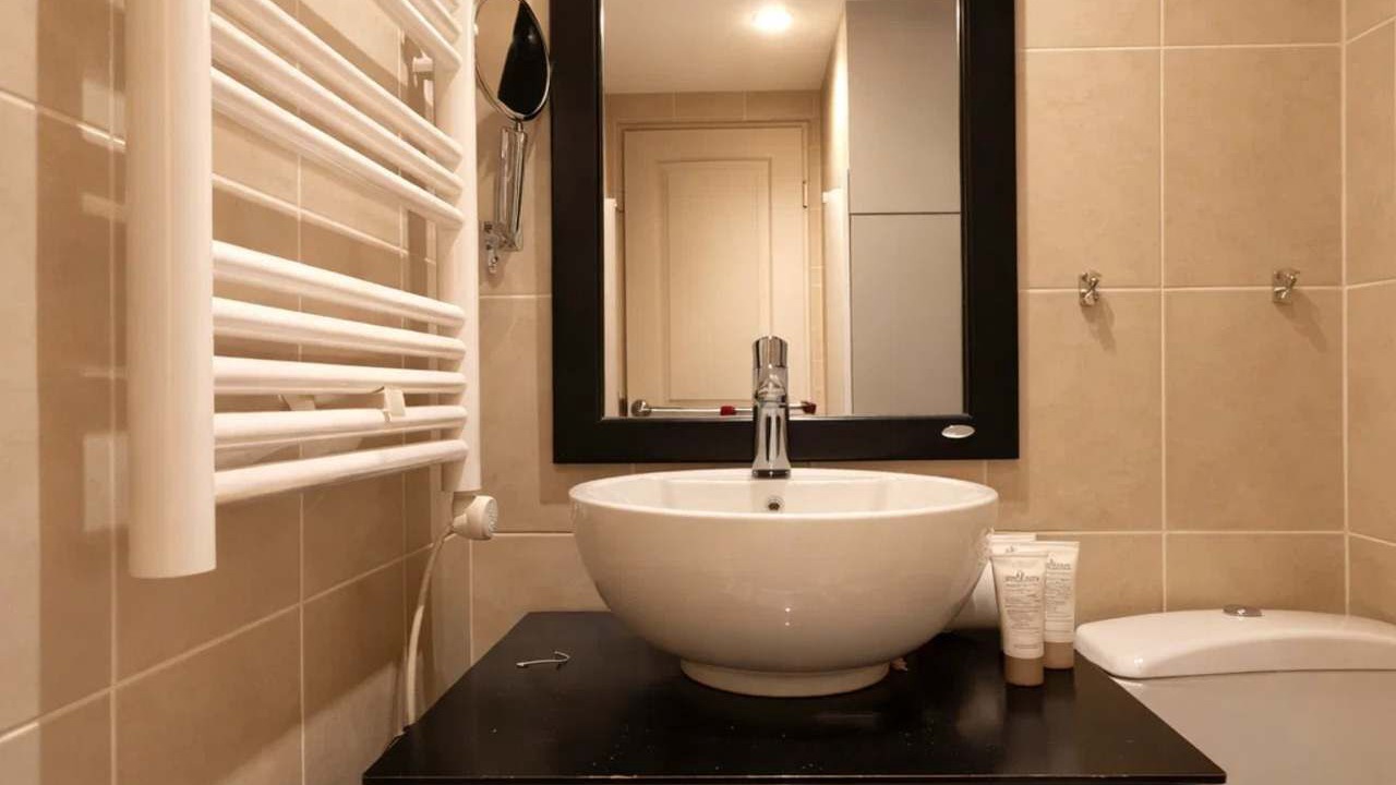 Photo of Bathroom in Val-de-Grace