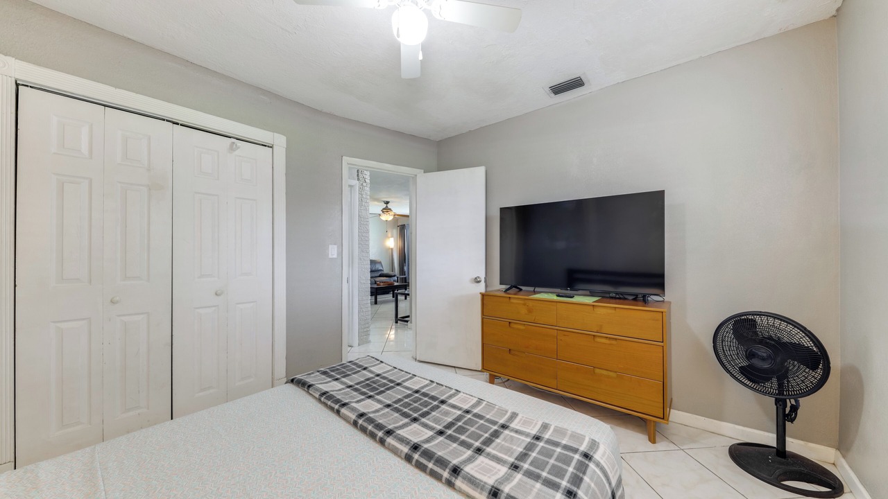 Photo of Bedroom in Miramar