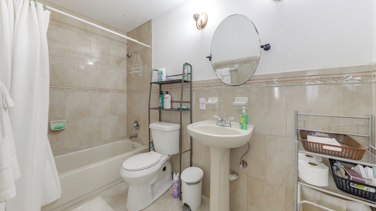 Photo of Bathroom in Miramar