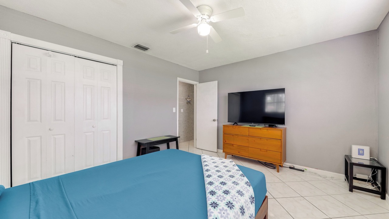 Photo of Bedroom in Miramar