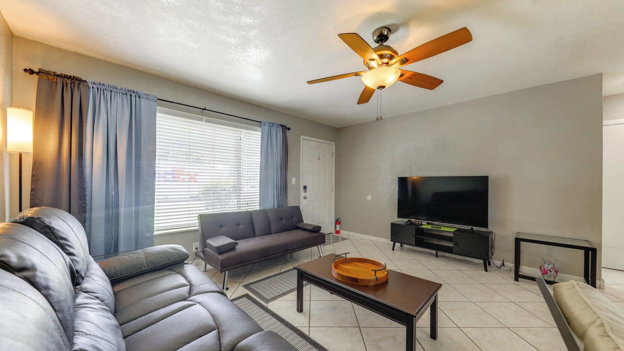 Photo of Livingroom in Miramar