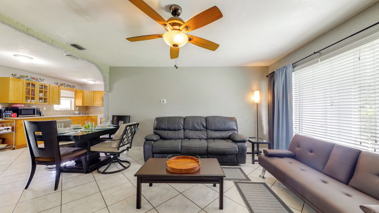 Photo of Livingroom in Miramar