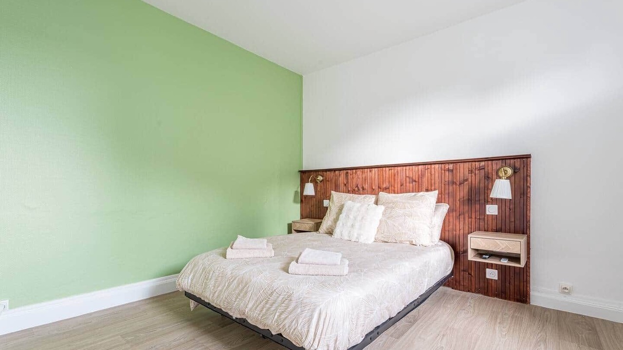 Photo of Bedroom in Homecourt
