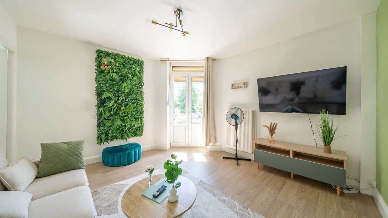 Photo of Livingroom in Homecourt