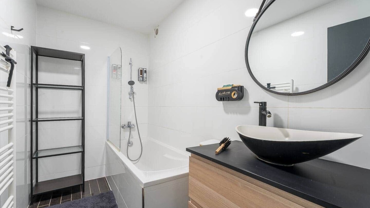 Photo of Bathroom in Woippy