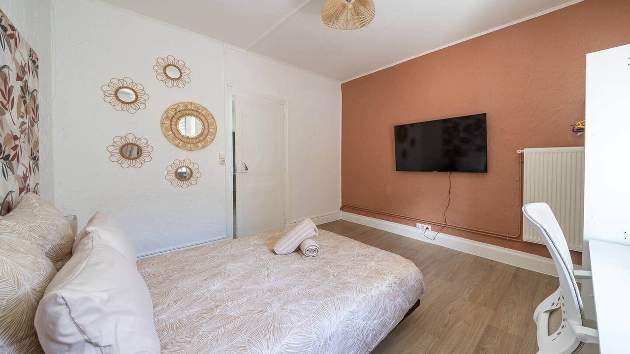 Photo of Bedroom in Homecourt