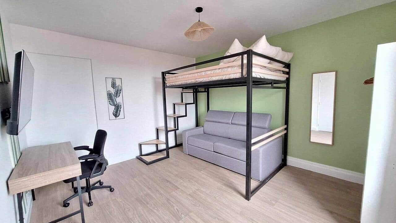 Photo of Livingroom in Homecourt