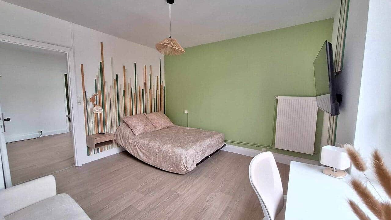 Photo of Bedroom in Homecourt