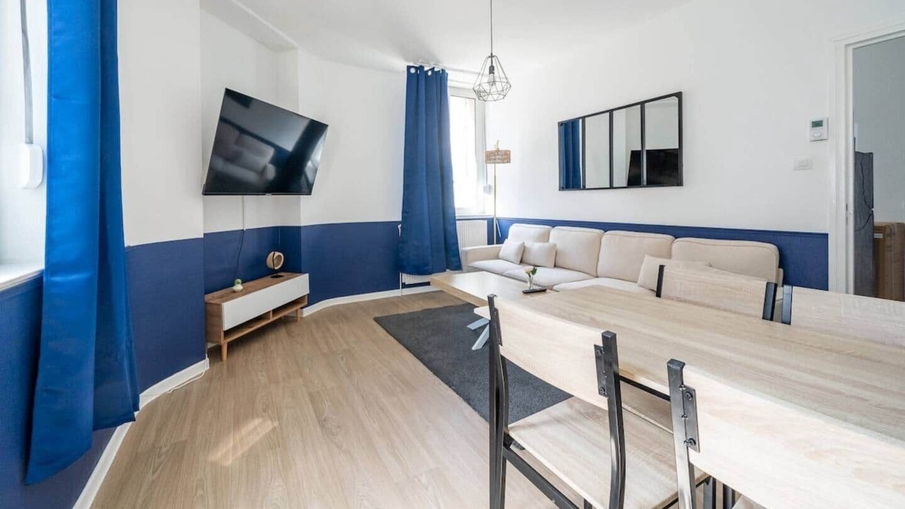 Photo of Livingroom in Homecourt
