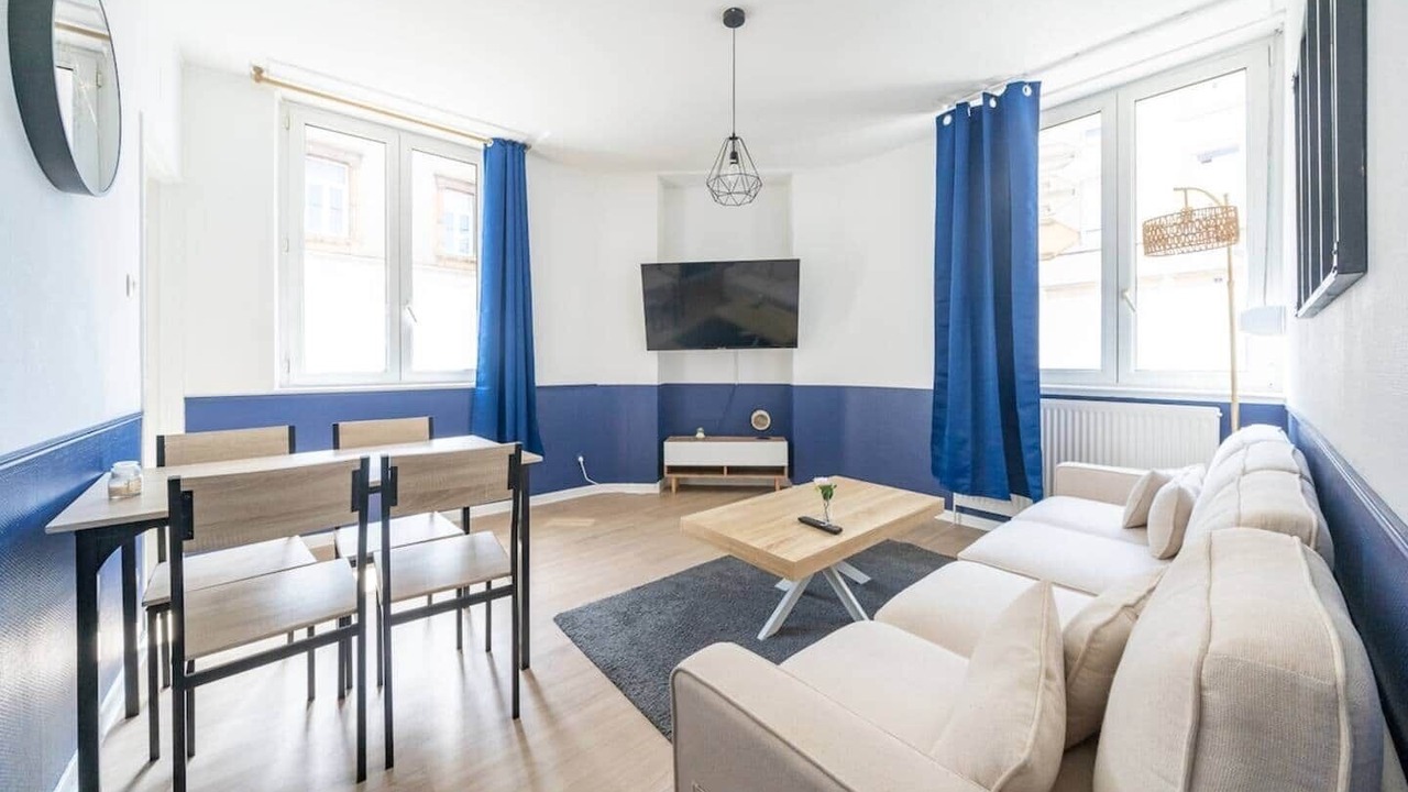 Photo of Livingroom in Homecourt