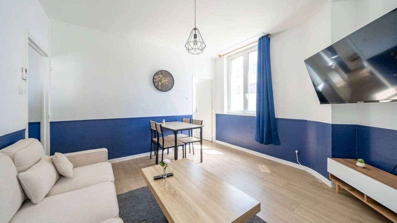 Photo of Livingroom in Homecourt