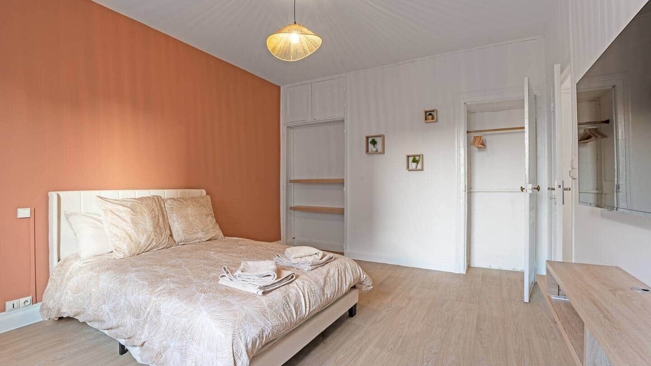 Photo of Bedroom in Homecourt