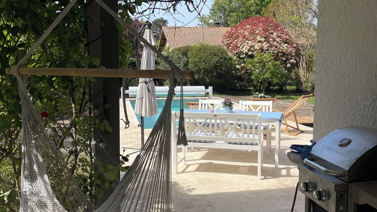 Photo of Patio Balcony in Saint-Julien-en-Born
