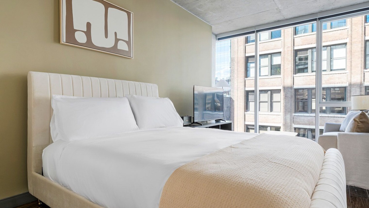 Photo of Bedroom in West Loop Gate