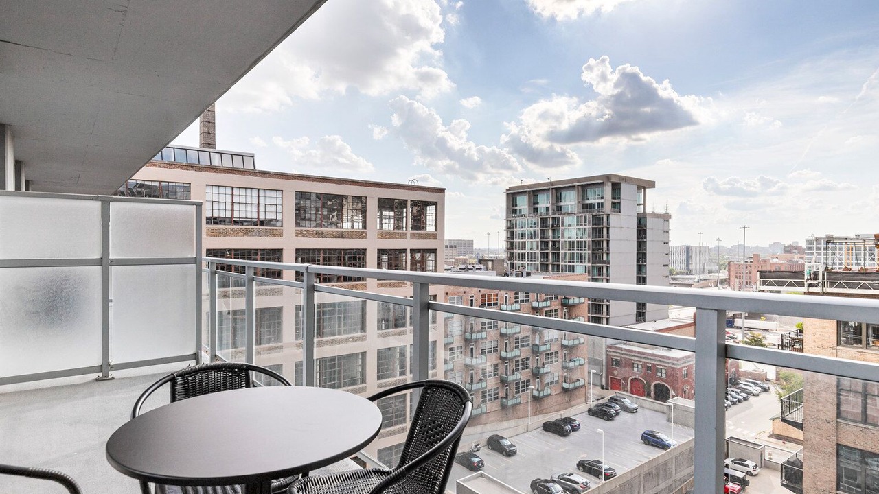 Photo of Outdoor in West Loop Gate