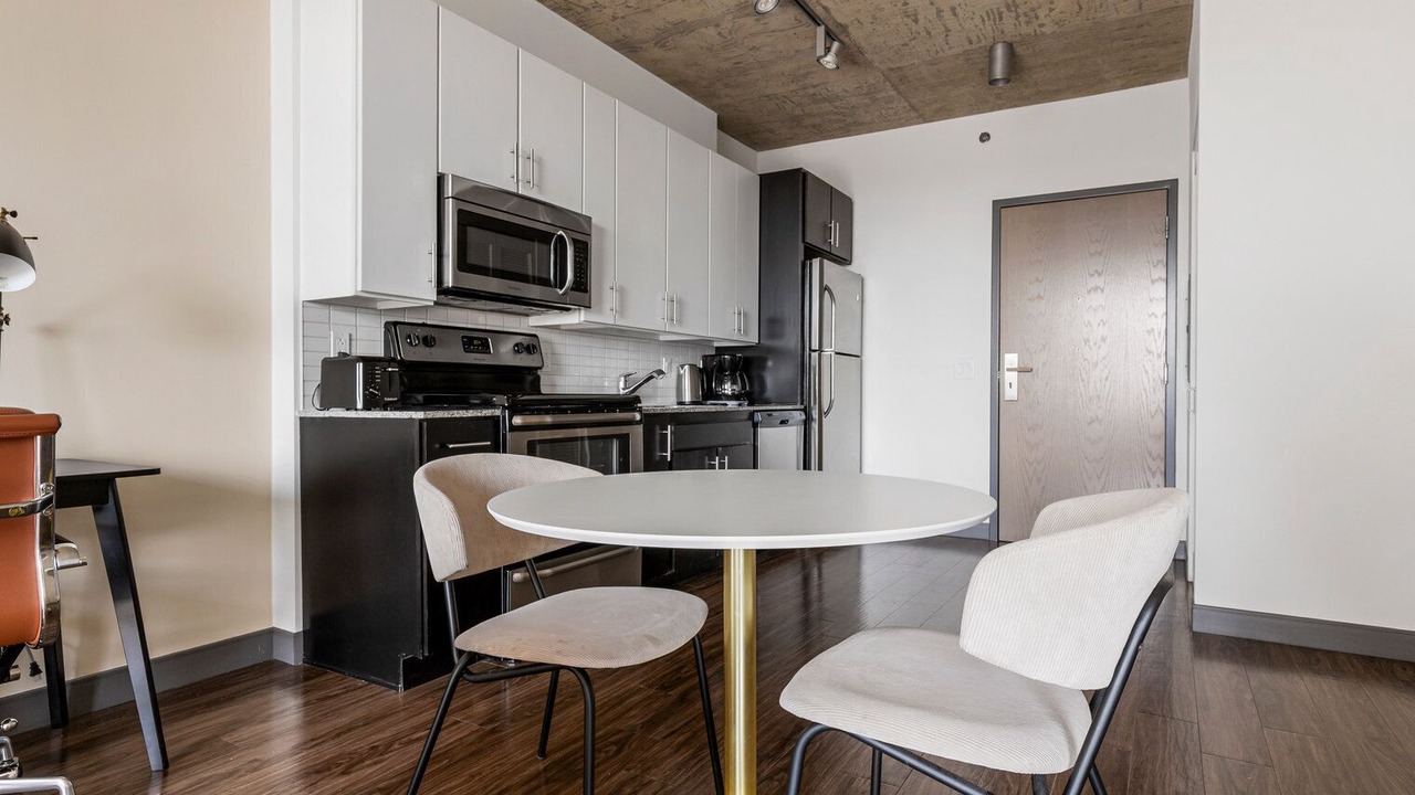 Photo of Others in West Loop Gate