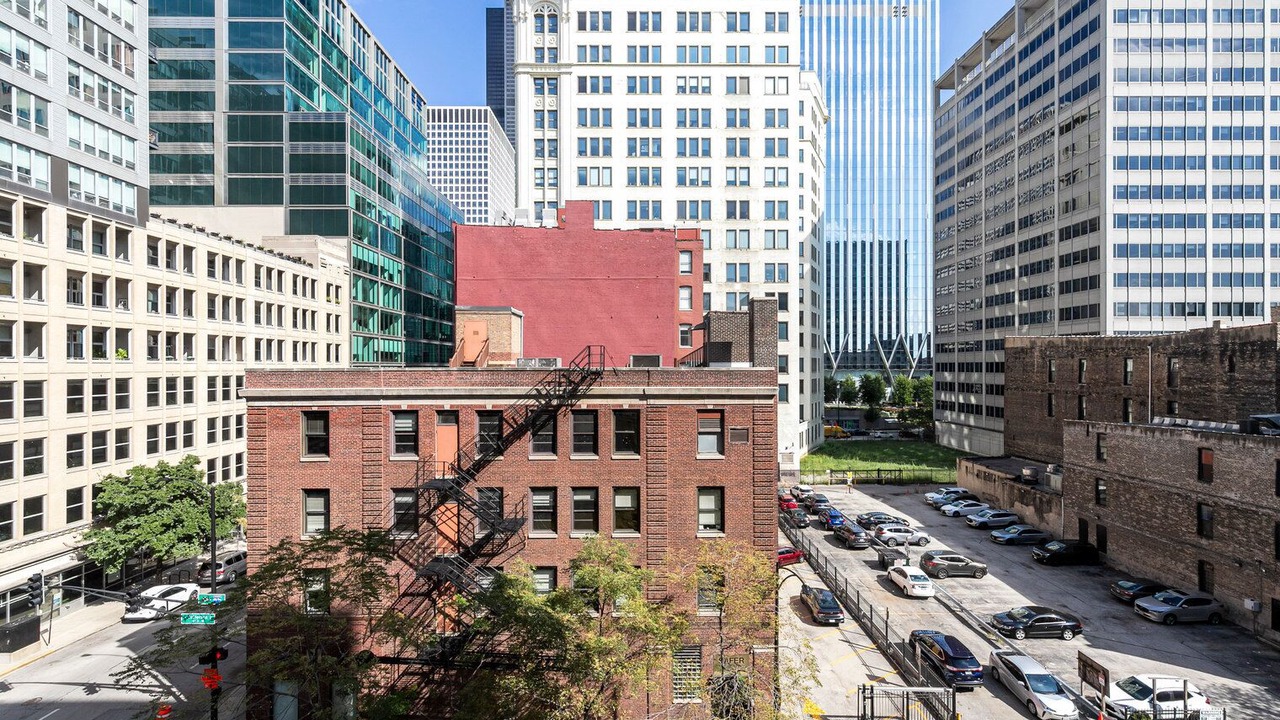 Photo of Outdoor in West Loop Gate