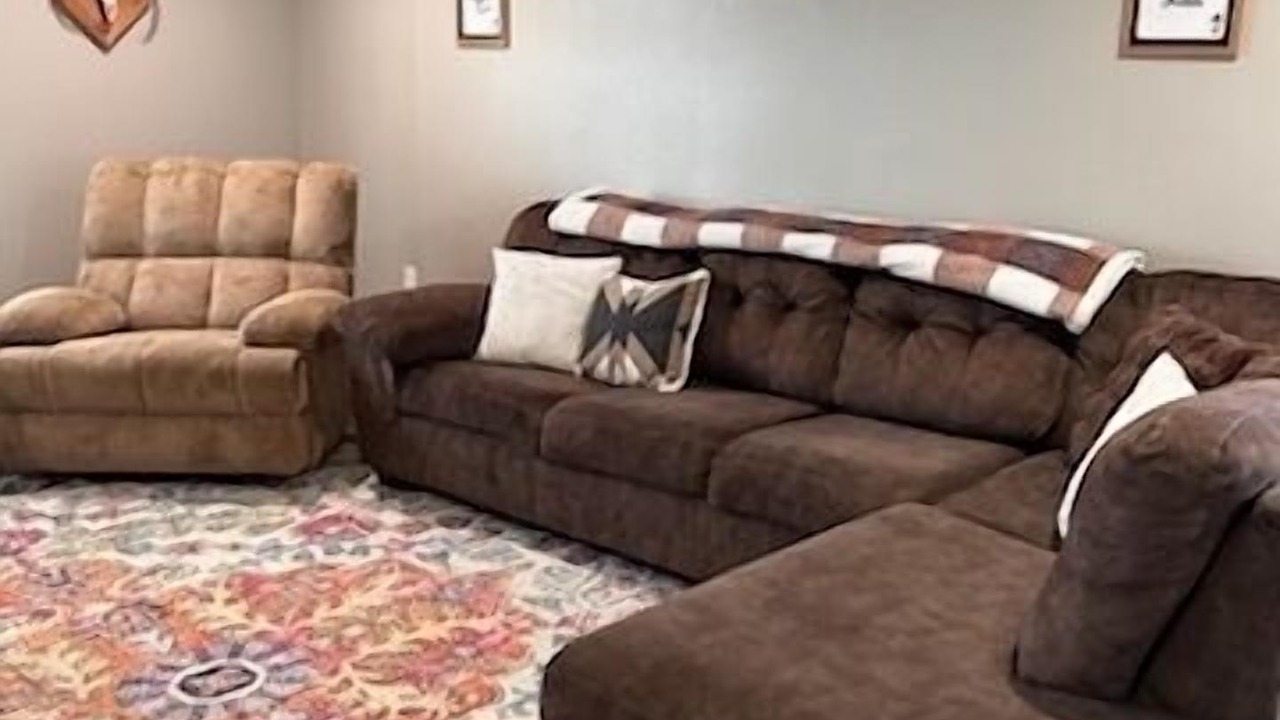 Photo of Livingroom in Pryor