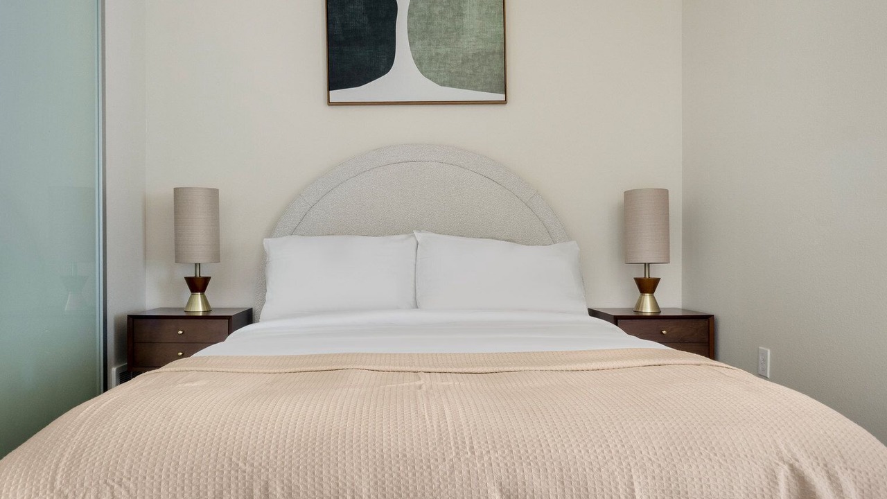 Photo of Bedroom in University District