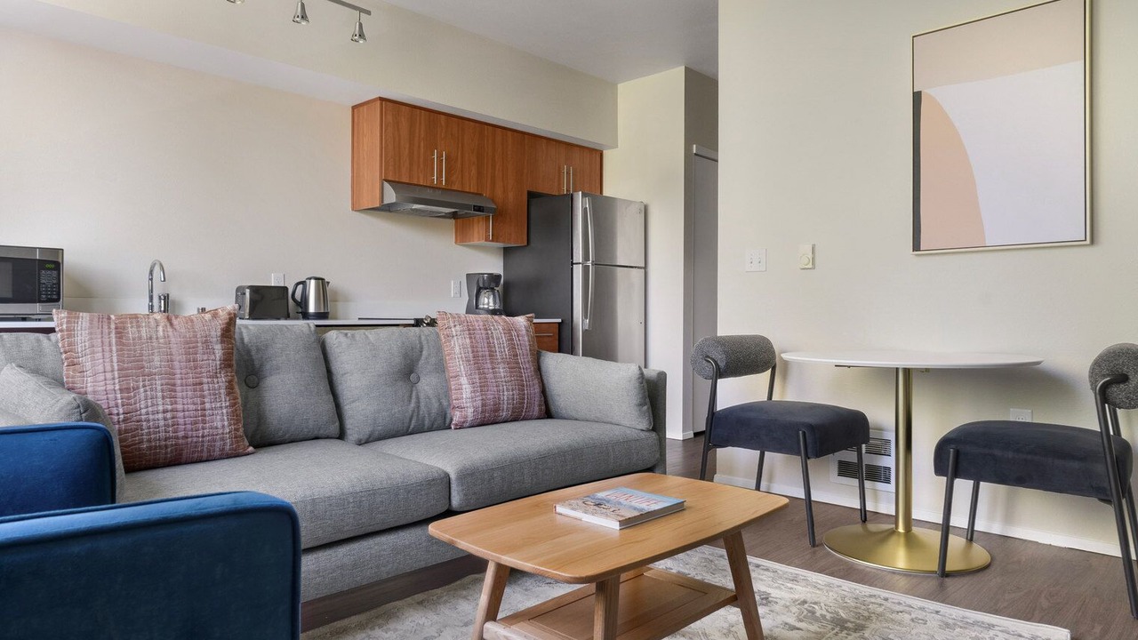 Photo of Livingroom in University District