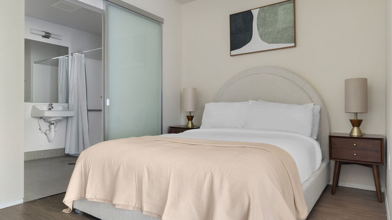 Photo of Bedroom in University District