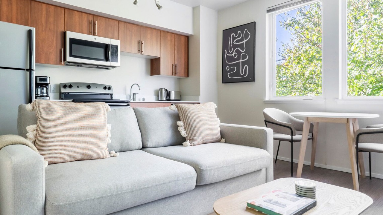 Photo of Livingroom in University District