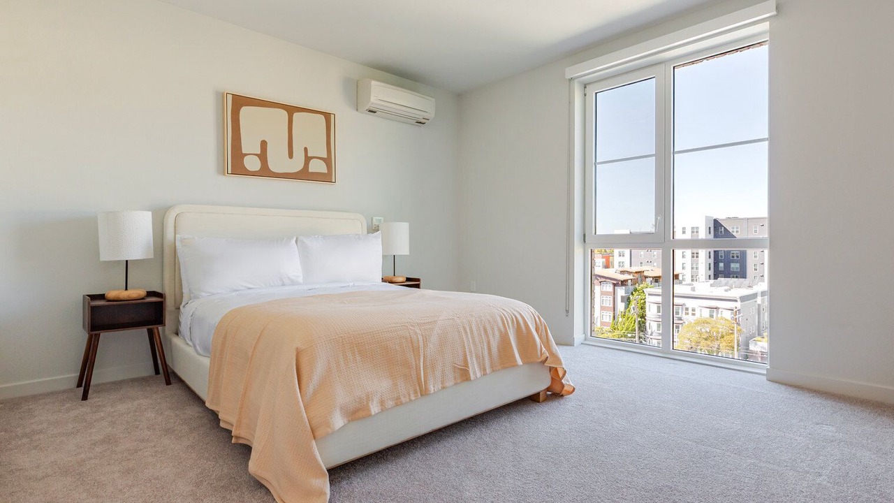 Photo of Bedroom in Downtown Berkeley