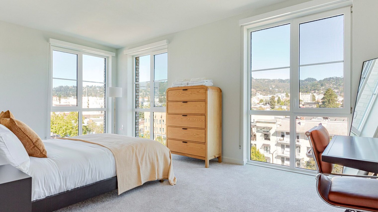 Photo of Bedroom in Downtown Berkeley