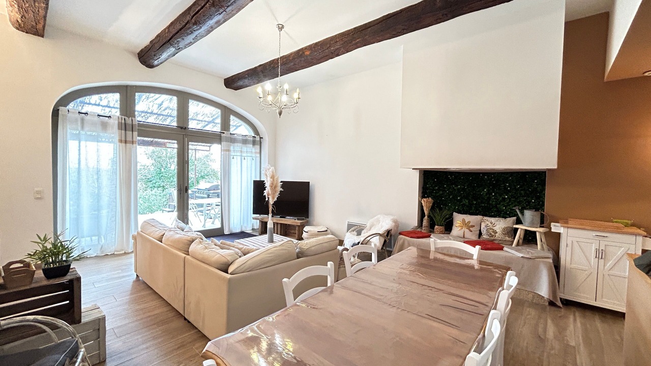 Photo of Livingroom in Quarante
