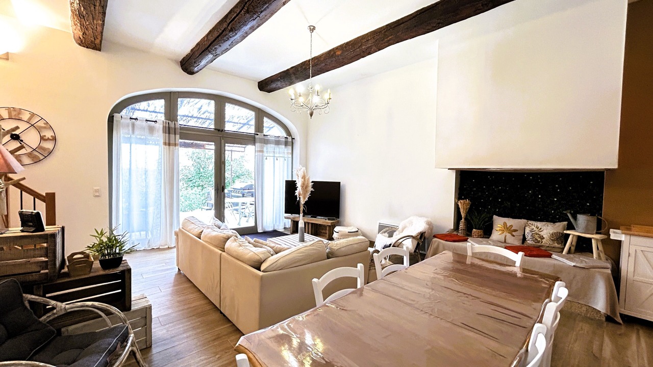 Photo of Livingroom in Quarante