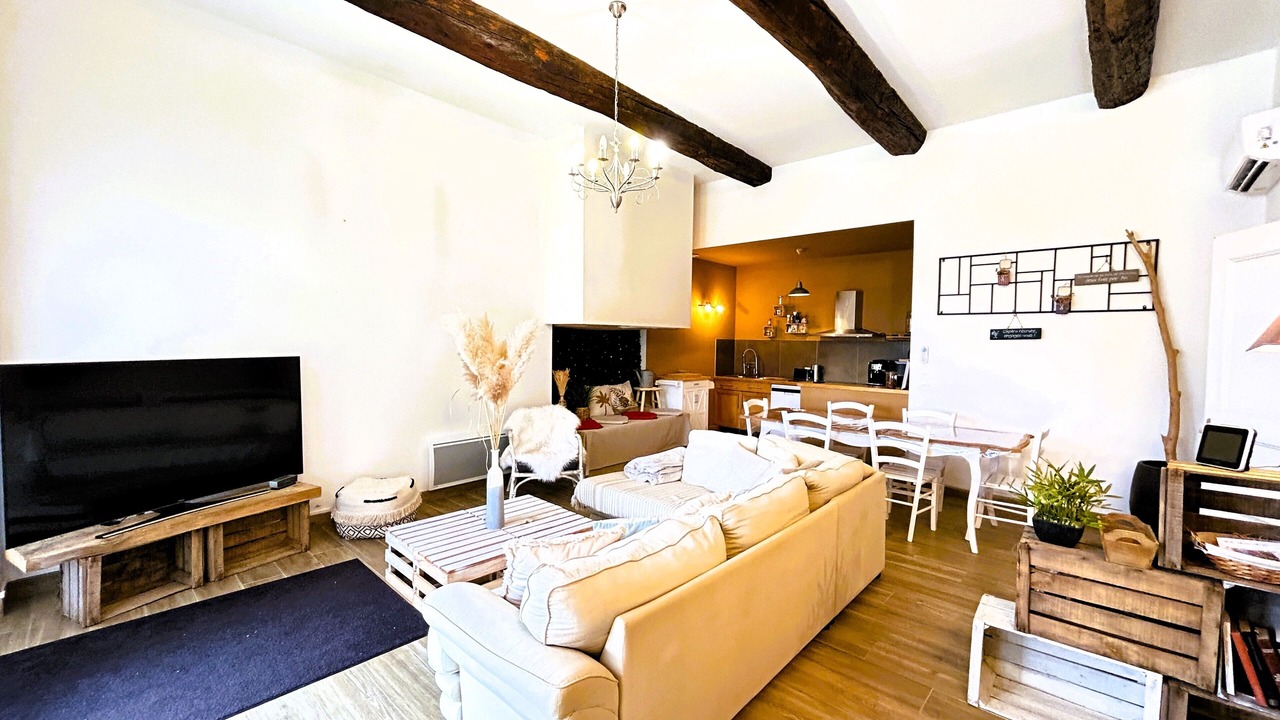 Photo of Livingroom in Quarante