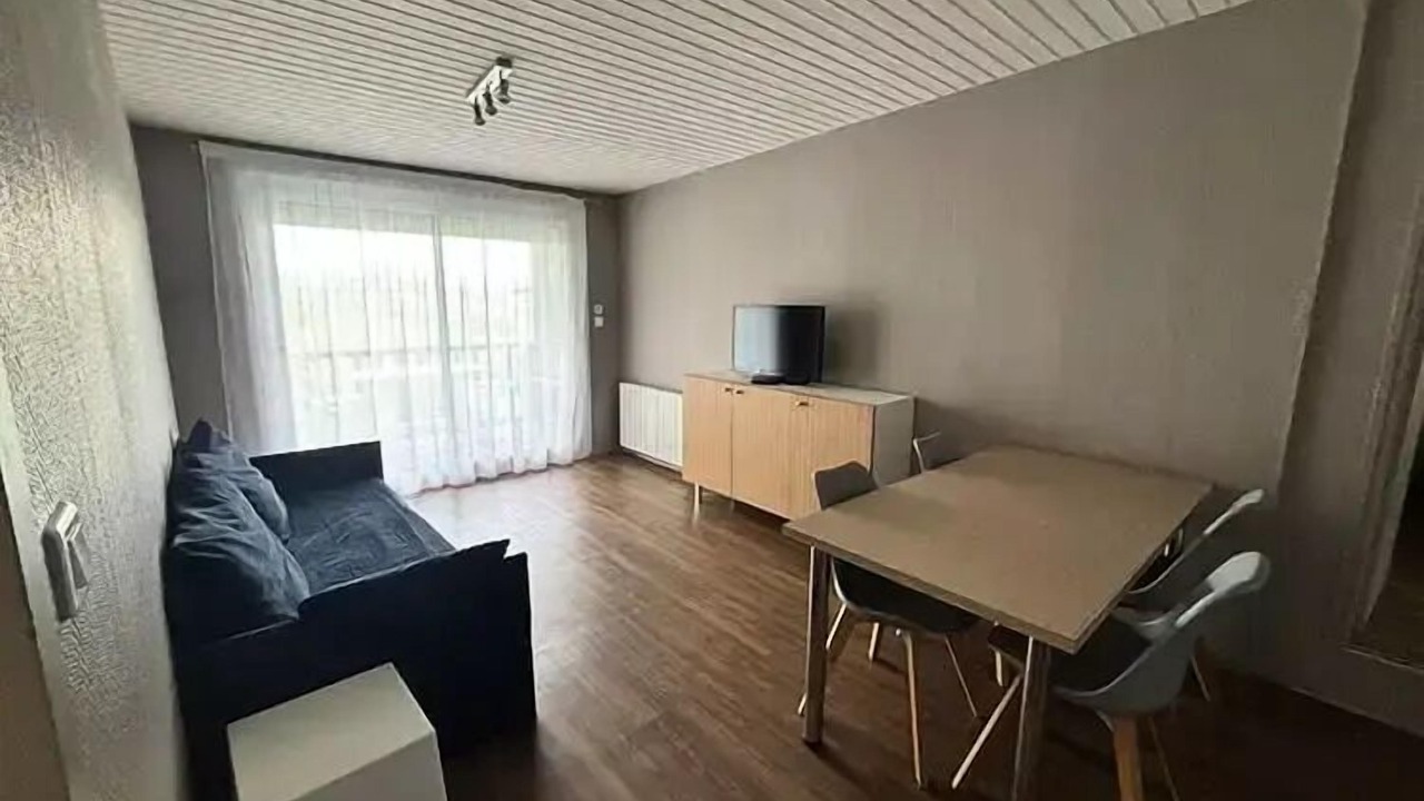 Photo of Livingroom in Parent