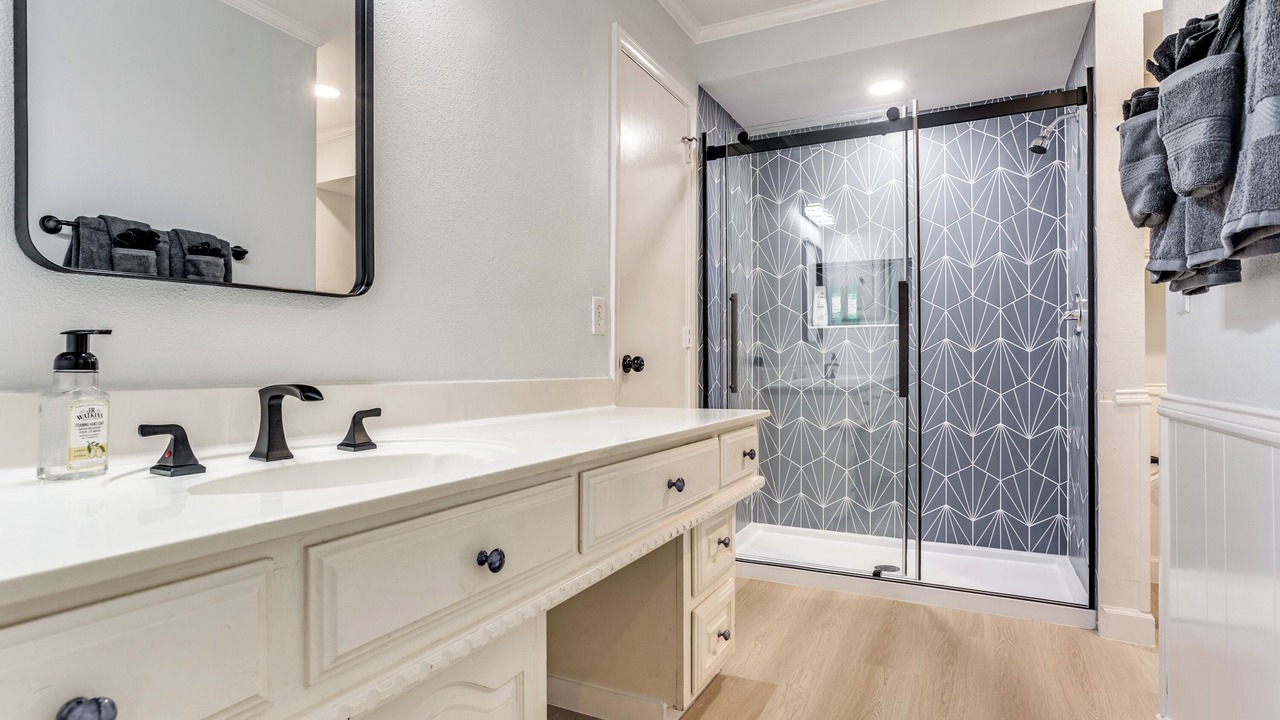 Photo of Bathroom in Garland
